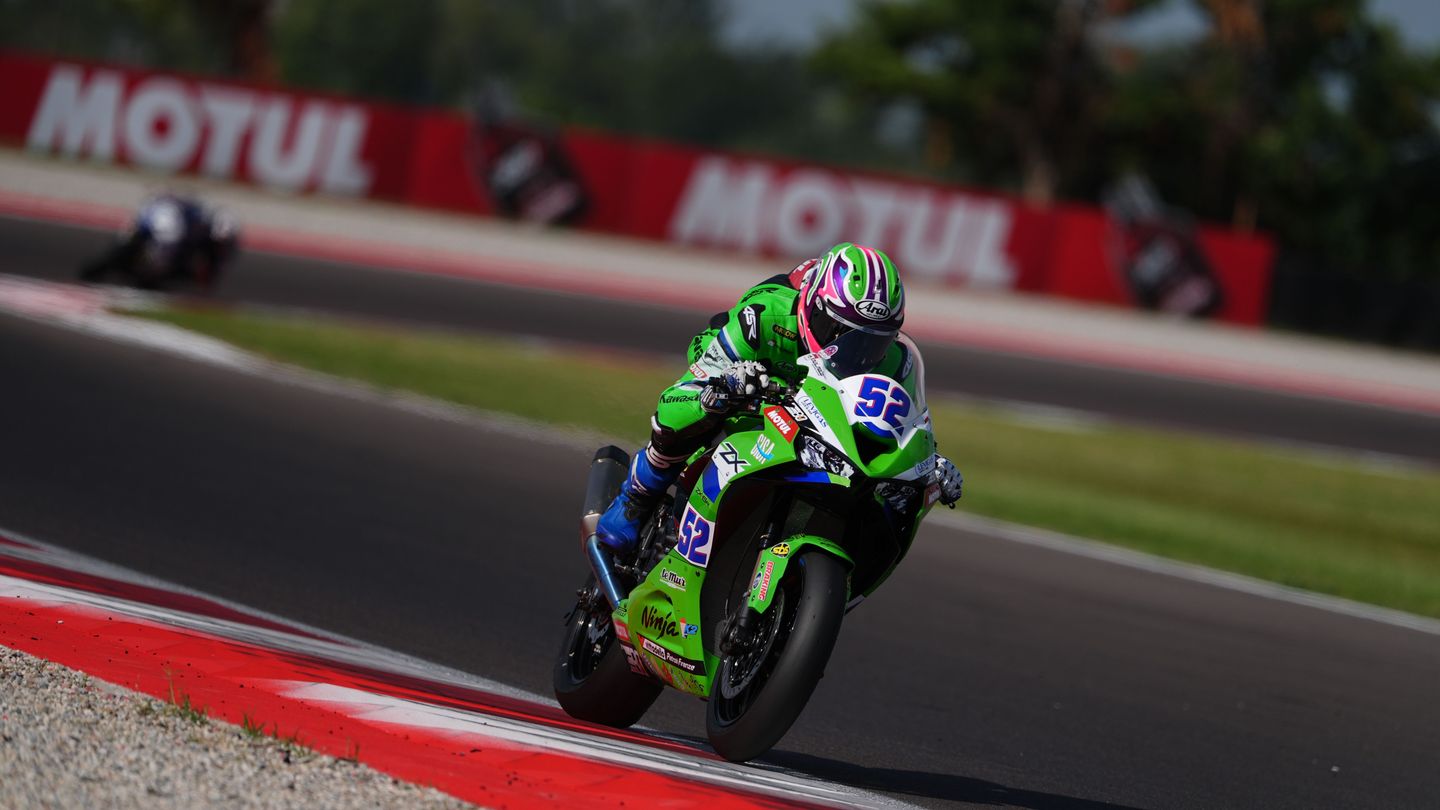 ALCOBA AT THE FRONT: #52 takes Kawasaki's first WorldSSP pole