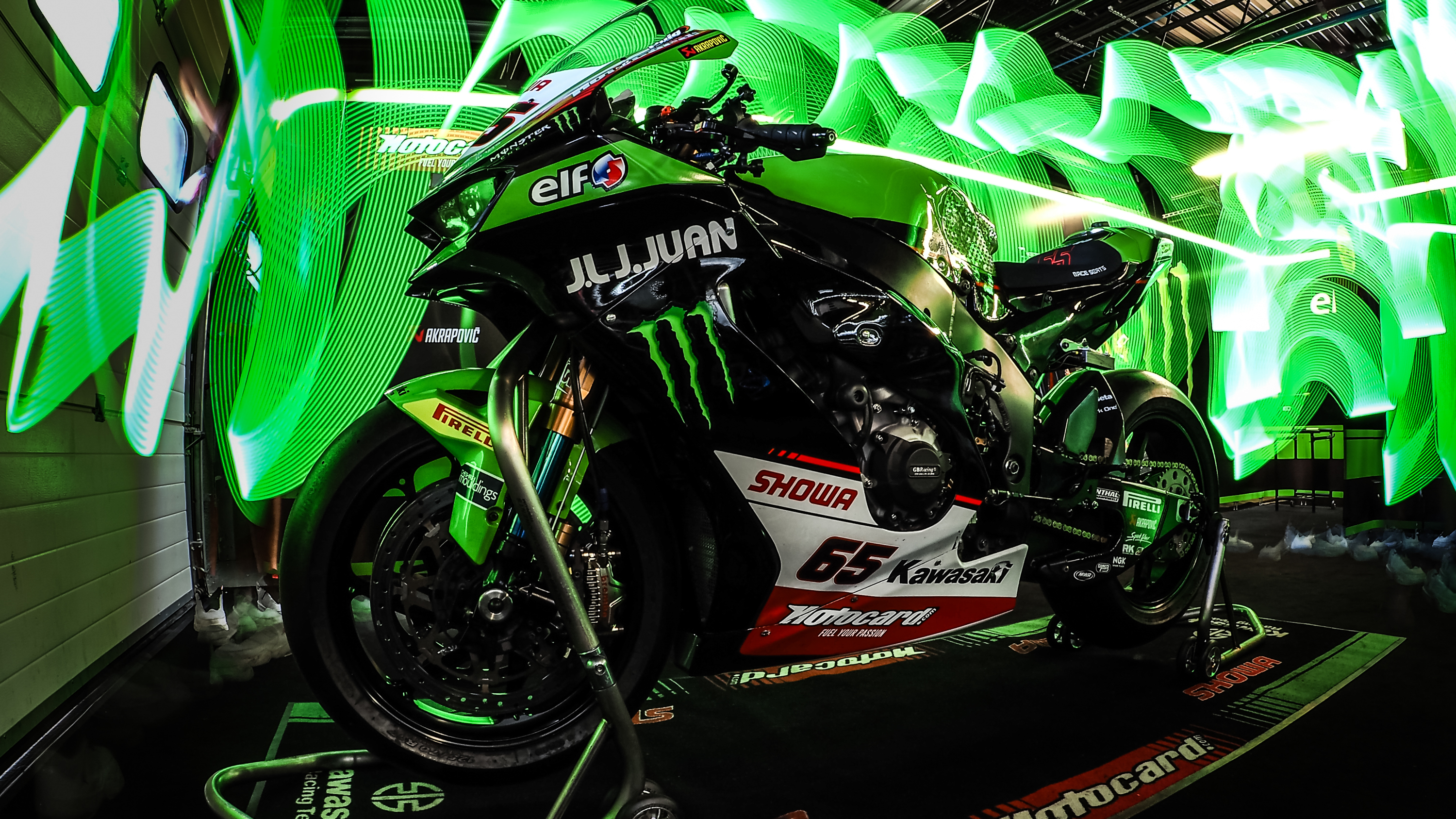 TECH GALLERY: all the details of the Kawasaki ZX-10RR!