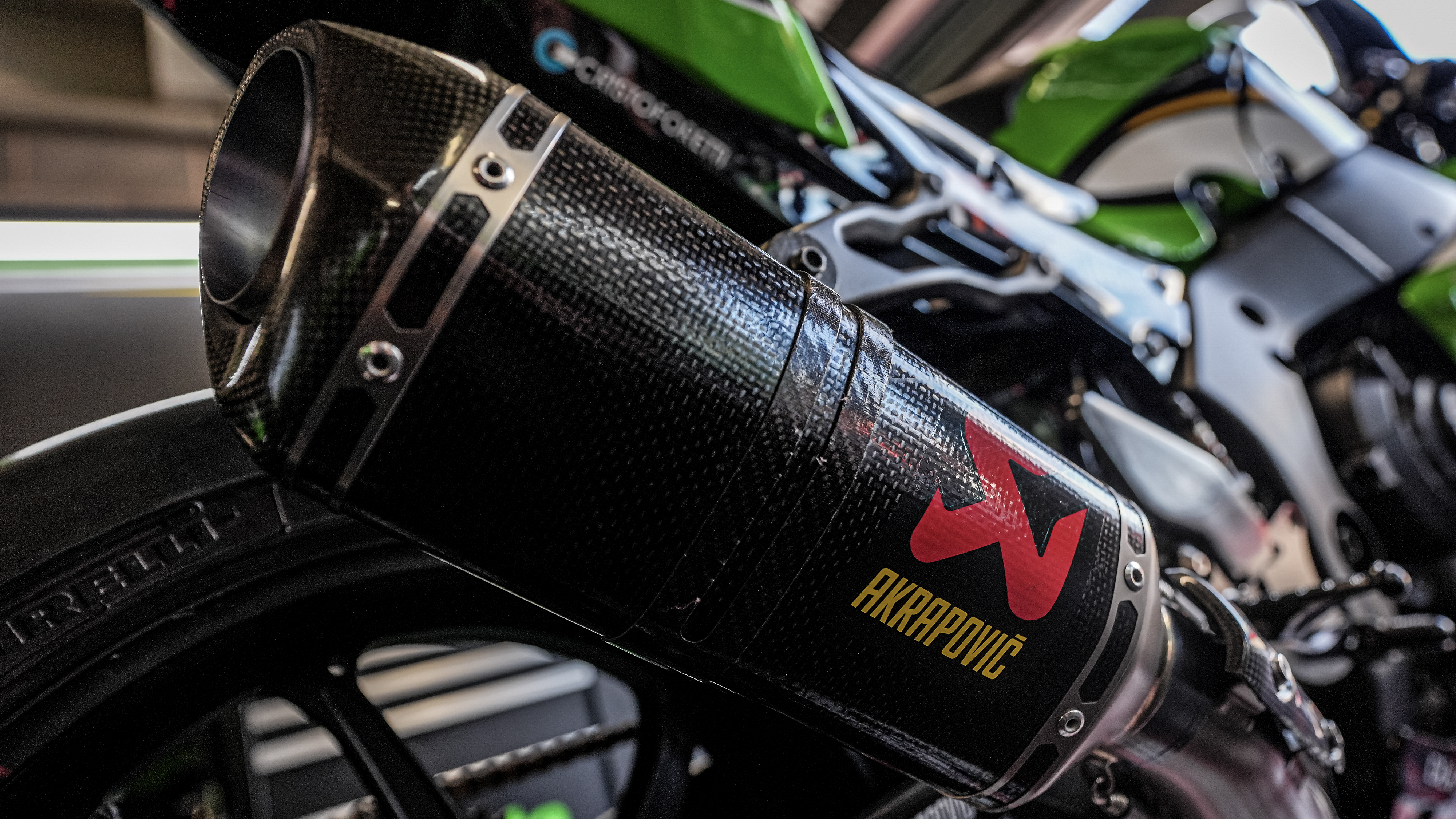 TECH GALLERY: take a deep dive into the 2025 Kawasaki ZX-10RR machine