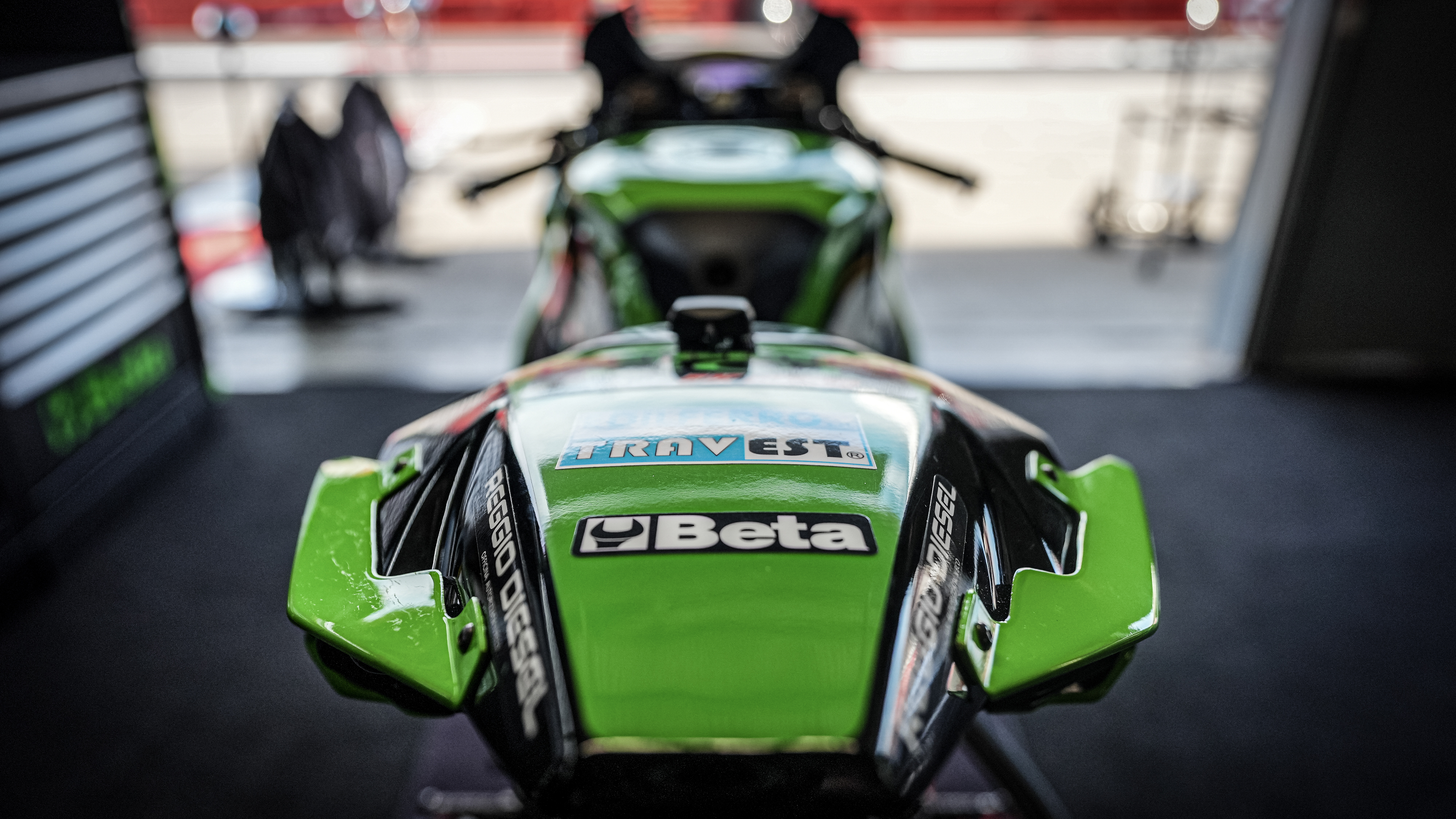 TECH GALLERY: take a deep dive into the 2025 Kawasaki ZX-10RR machine