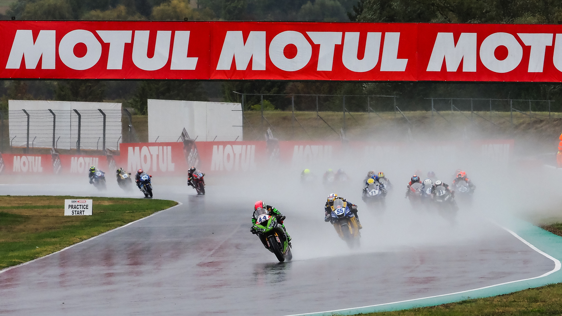 www.worldsbk.com
