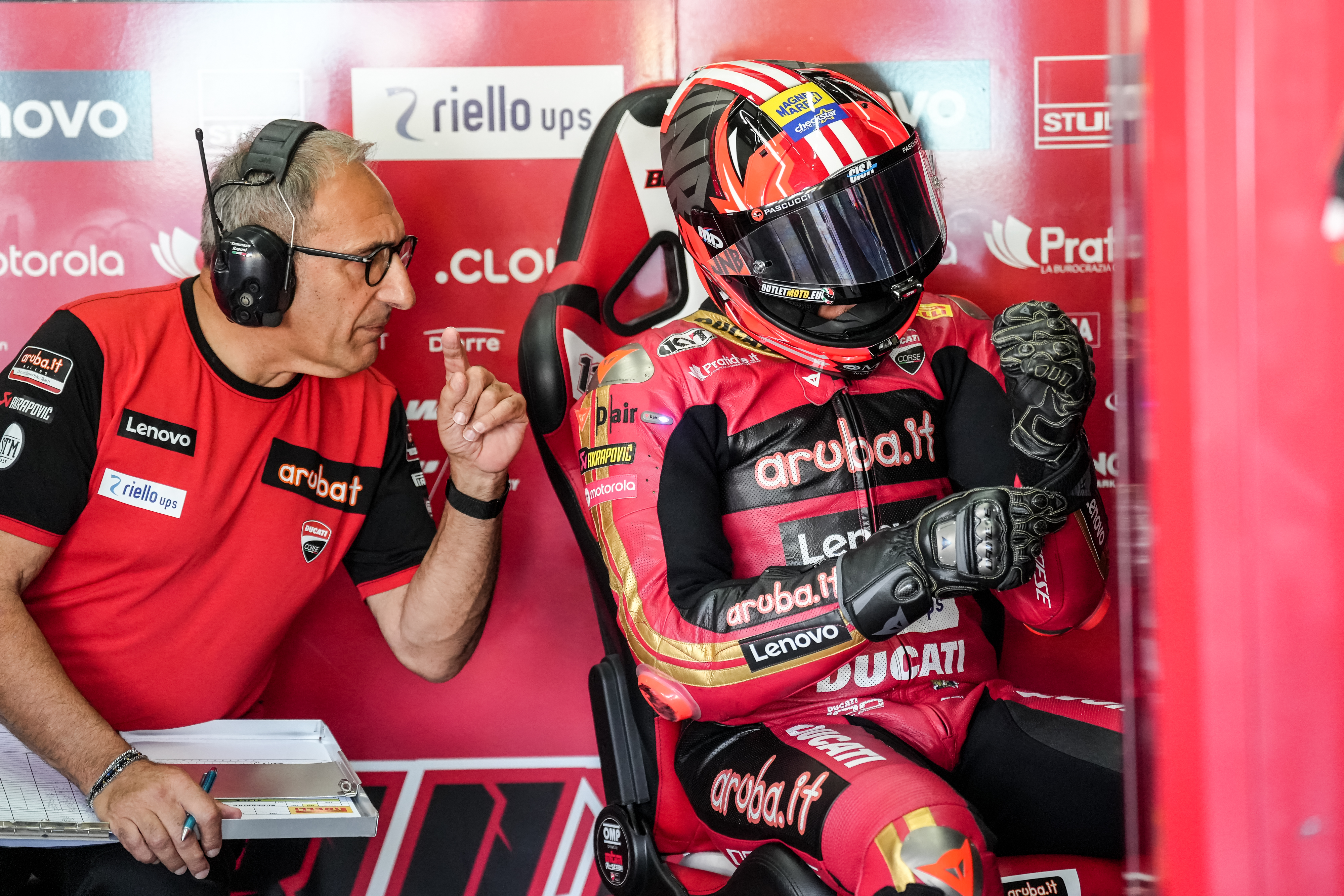Watch Bulega: 